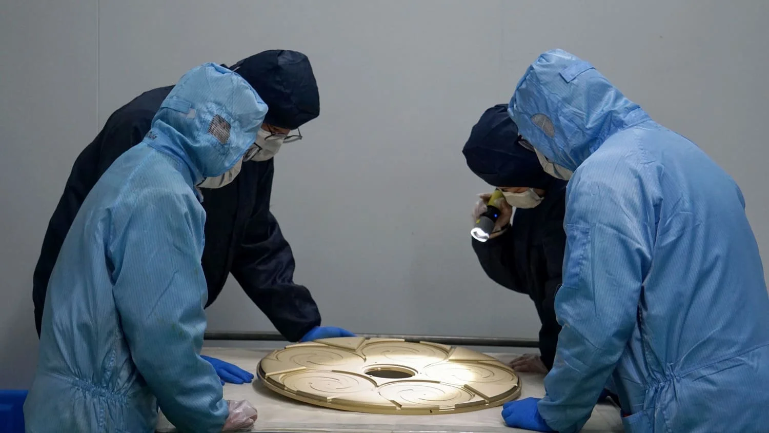 Pelanggan Selamat Datang untuk Mengunjungi Factory Proses Lapisan/ TAC Coating dan Epitaxy Proses Veteksemicon