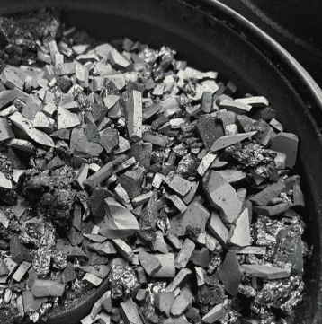 Hambatan Tak Terlihat dalam Pertumbuhan SiC: Mengapa bahan baku SiC CVD Massal 7N Menggantikan Bubuk Tradisional